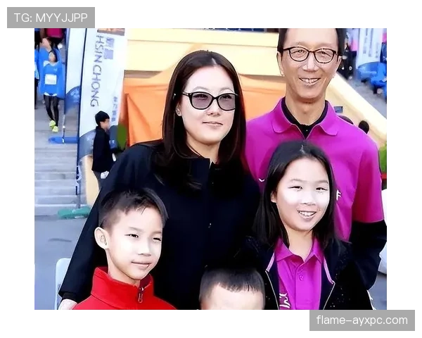 伏明霞婚后朋友圈太会撒狗粮了,那桌摆得让我这个月工资开始怀疑人生 伏明霞婚后朋友圈太会撒狗粮了,那桌摆得让我这个月工资开始怀疑人生