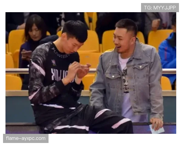 丁霞训练完直接蹲路边啃烧饼,这自律程度我真服了 丁霞训练完直接蹲路边啃烧饼,这自律程度我真服了